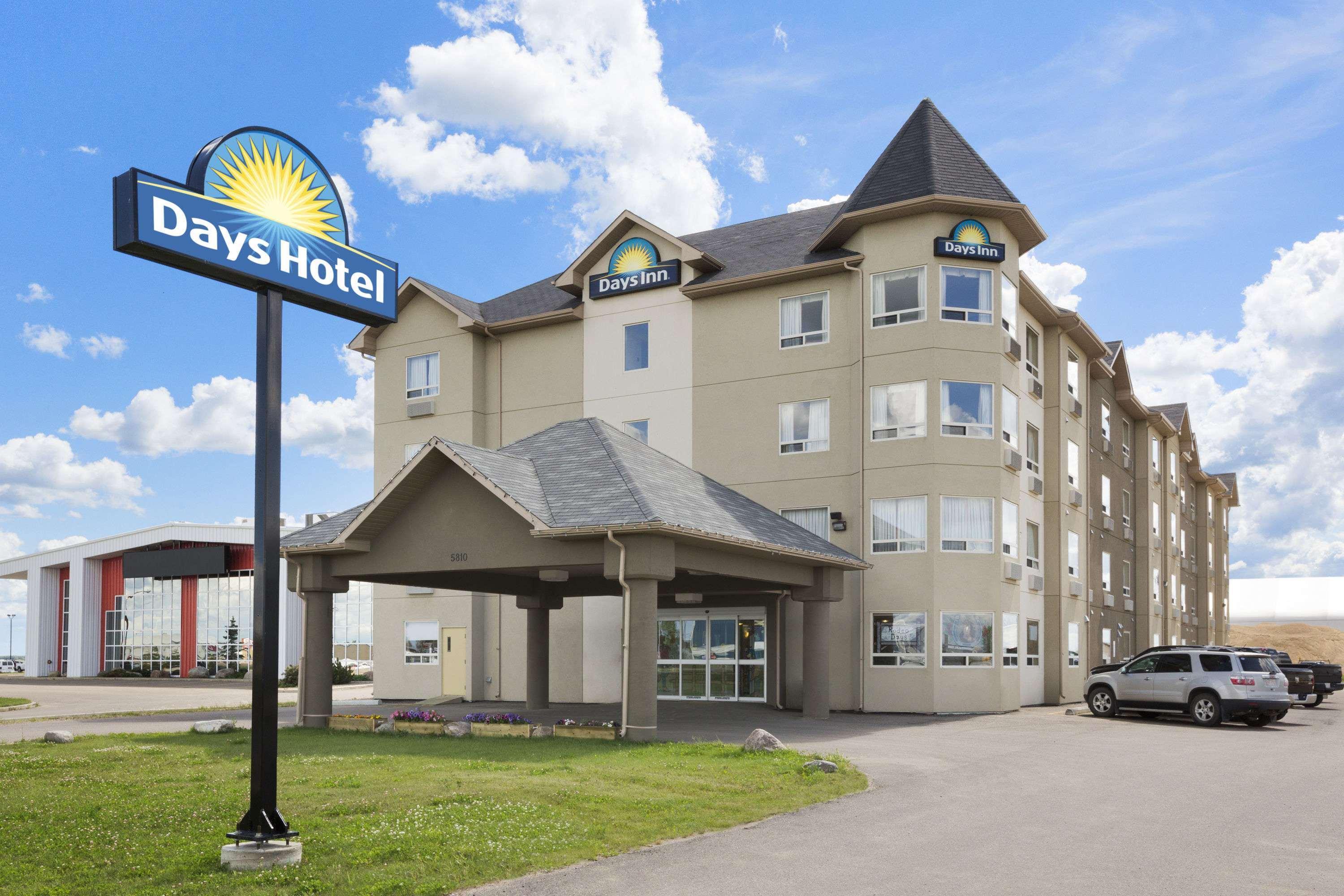 Days Inn By Wyndham Bonnyville Exterior photo